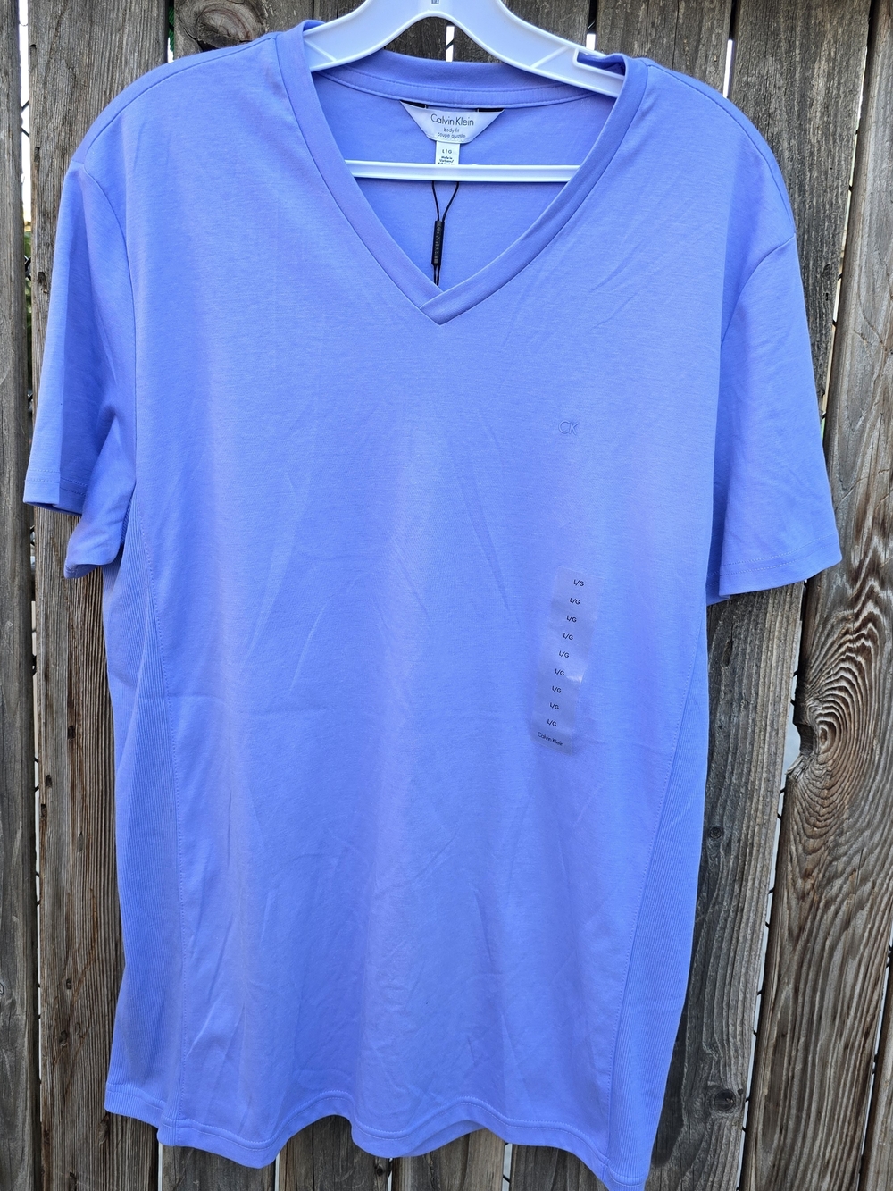 Calvin Klein Men’s Cotton V-Neck Purple T-Shirt  Size L/G